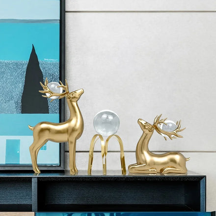 Home Decor Luxury Items for Living Room One Piece Figure Set Christmas Deer Statue Sculpture Decoration