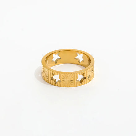 High End 18K Gold Plated Engraved Flower Caved Star Hollow Pentastar Stainless Steel Band Ring for Women Tarnish Free Jewelry