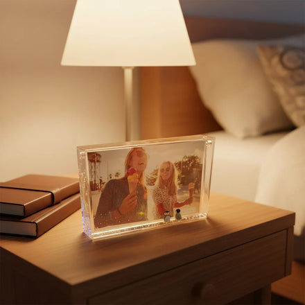 High Quality Transparent Acrylic Liquid 4x6 Inch Picture Frame 3D Floater Shake Glitter Photo Customized 3D Figurine Shape Silk