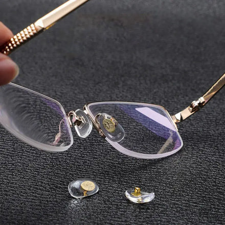 MEIJIN MJK47 Eco-Friendly PVC Material Heart Pattern Locking Universal Nose Pads 13.1x7.4mm Eyewear Accessories