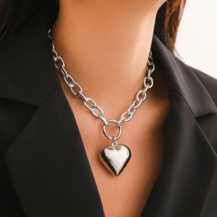 Fashion New Model Chunky Chain Smart Necklaces Statement Metal Heart Pendant Necklace for Lady Gift