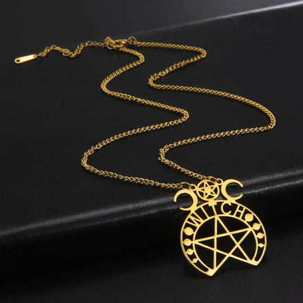 Triple Moon Goddess Necklaces for Women Pentagram Crescent Witch Talisman PendantNeck Chain