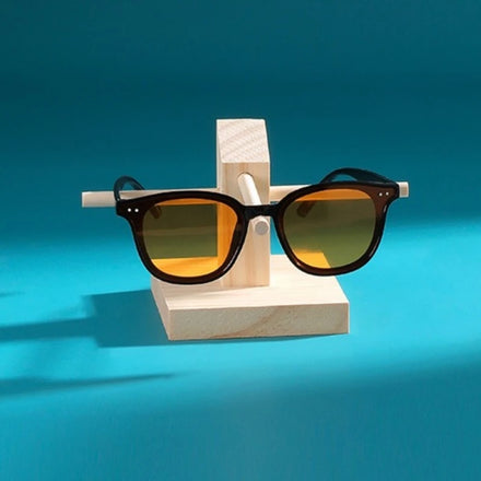 Custom Logo 1-Pair Wood Glasses Spectacle Display Stand Modern Natural Style Glossy Finish Durable Eyewear Organizer