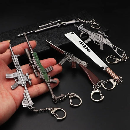 Factory Wholesale Games Model Exquisite Mini Gun Knife Keychain Metal Knife Key Ring Sub Machine Automatic Rifle Key Chain