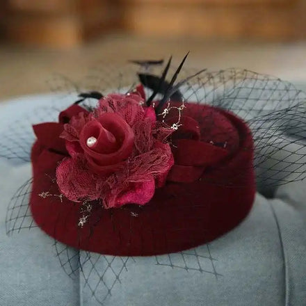 New Arrival British Vintage Elegant Flower Bow Mesh Design Fascinator Hats Party Festival Women Lady Fashion Wool Felt Beret Hat