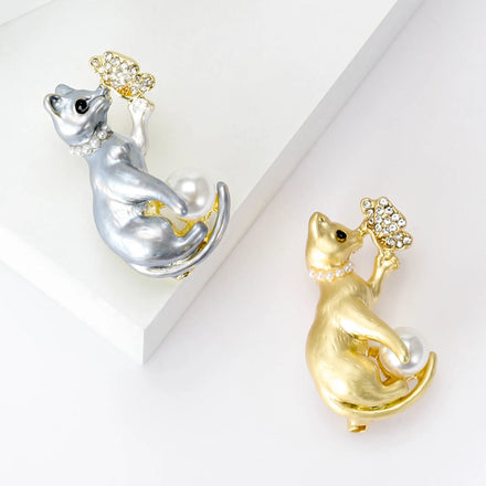 Custom Cute Enamel Pin Lapel Pins Fashion Animal Brooch Clothing Accessories Alloy Rhinestone Pearl Cat Brooch Pin