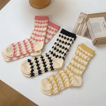 2025 New Black White Pink Yellow Green Blue Spring Summer Thin Cable Twist Knit Bubble Thin Summer Wave Chevron Striped Socks