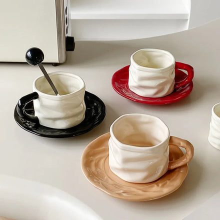 Factory Direct Sell New Exquisite Pleated Ceramic Coffee Mug and Saucer Set Creative Couple Water Cup