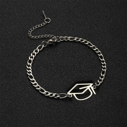 Bachelor Cap Charm Bracelet for Women Men Stainless Steel Figaro Chain University Student Graduation Gifts Jewelry for Friends