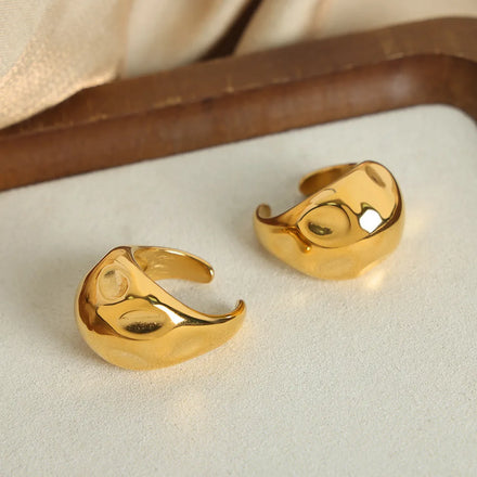 New Arrival Fashion Waterproof 18k Gold Plated Stainless Steel Finger Ring Chic Anti-tarnish Gold Chunky Large Ring for Women