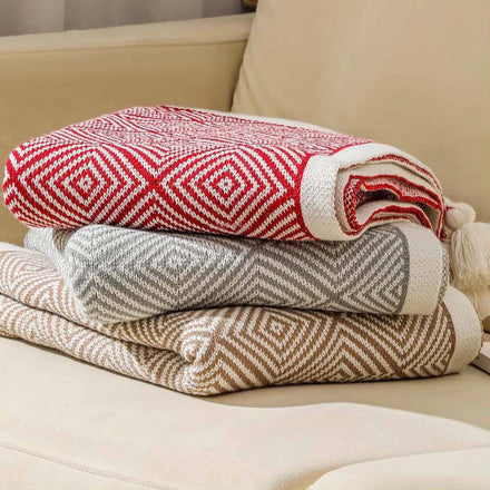 Good Price Super Soft Lightweight Bed Sofa Custom Dual-Use Shawl Creative Geometric Pattern Knitted Blankets With Ball Tassel