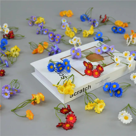 5 Heads Artificial Silk Daisy Flower for Decorations for Christmas Graduation Mother's Day Easter Father's Day Accessories
