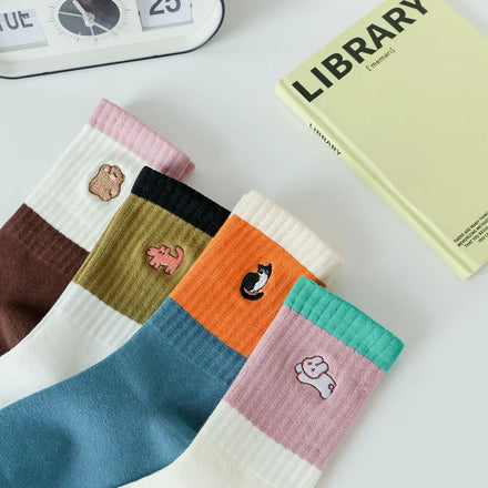 Custom Design Women's Combed Cotton Animal Embroidery Simple and Versatile Cute Cotton Crew Womens Socks