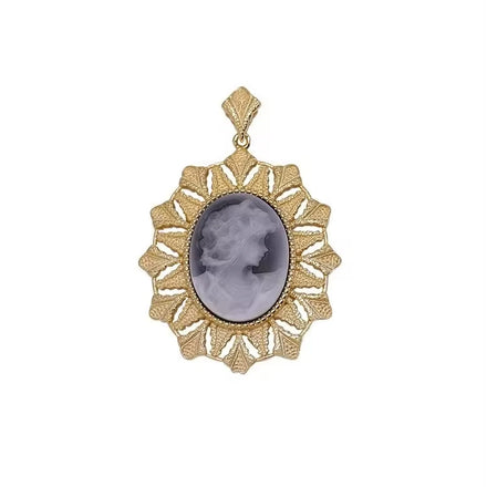 Heizun Factory's Romantic Stone Carved Pendant Handmade for Weddings Parties and Engagements Fashionable Fashion Gift