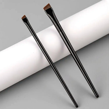 Ultra-thin Angled Eyebrow Brush Fine Eyeliner Brush Pro Eye Makeup Brush for Beginners