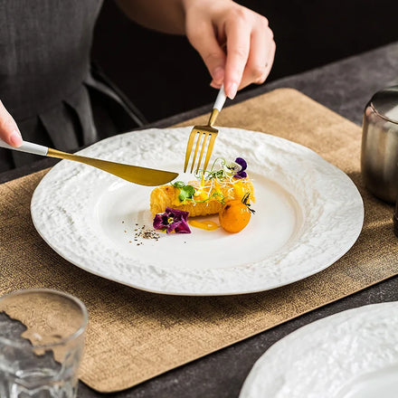 Eco-Friendly Reusable Ceramic Rock Rim Dinner Dish Pure White Hotel Pasta Steak Plate in Stylish Rock Shape