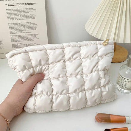 Wholesale Custom Logo Soft Factory Toiletry Bag Lipstick Makeup Brush Quilted Cosmetic Bag Puffer Makeup Pouch Bag