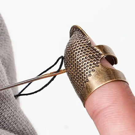 Set of 2 Antique Bronze Vintage Sewing Thimbles Environmental Friendly Metal Sewing Accessories for Garment & Craft Use