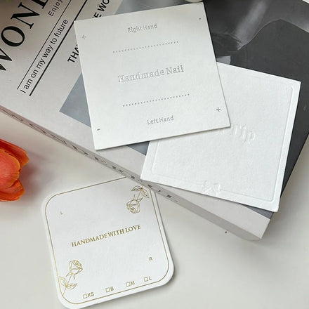 Luxury Fashionable Nail Beauty Display 400gsm Business Card with Hot Stamping Logo