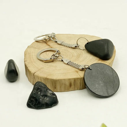 Factory Price Wholesale Natural Stone Shungite Key Chains for EMF Protection Gift