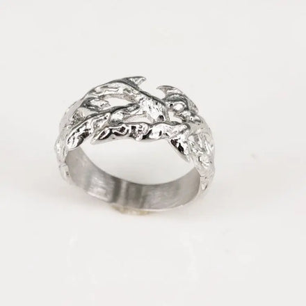 YK New Light Luxury Hip Hop Punk Cast Thorny Titanium Steel Ring for Men and Women Fashion Flower Vine Fine Jewelry Rings