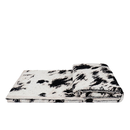 Tiff Home Custom Organic 130*200cm Throw Blankets 100% Polyester Black and White Pattern Wholesale for Home Decor