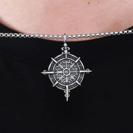 Stainless Steel Nordic Viking Pendant Necklace Norse Amulet Vegvisir Norse Compass Stainless Steel Men Viking Necklace