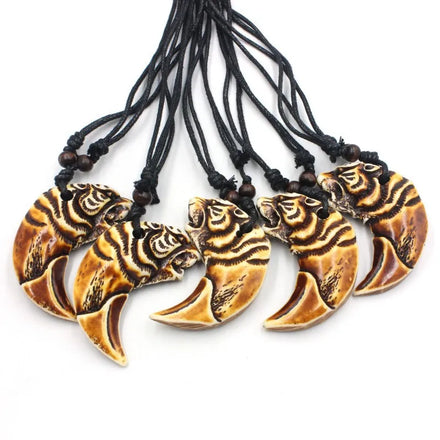 Fashion Tibet Yak Bone Carved Animal Tooth Necklaces Men's Domineering Brown Acrylic Tiger Head Wolf Tooth Pendant Necklace