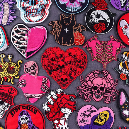 Wholesale Red Heart Punk Skull Embroidered Iron on Patches Hippie Rock High Quality Embroidery Patches for Clothes Jeans