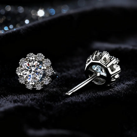 Luxury 925 Sterling Silver Round Brilliant Cut Flower VVS D Color 1CT Moissanite Stud Earrings for Women Gift