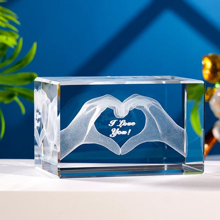 Wholesale Home Decoration Wedding Marriage Return Gift Mother Model Sculpture Souvenir 3D Laser Engraved Crystal Glass Block