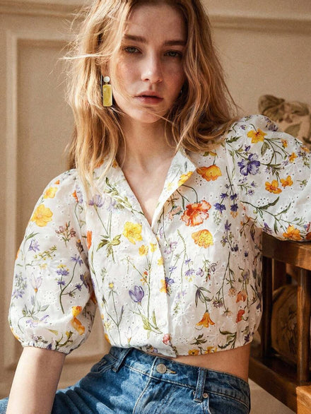 SHEIN Camisa de jacquard con estampado colorido, top floral, camisa corta, top de jacquard calado, camisa de manga abullonada para cita romántica, top ajustado con cintura elástica