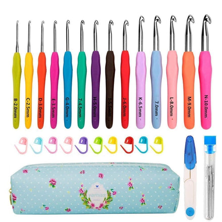 Yarniss - Juego de 14 agujas de ganchillo de diferente tamaño, de 2 mm (B) a 10 mm (N), ergonómicas, juego con estuche para principiantes, agujas extralargas