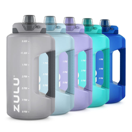 ZULU Goals - Jarra de medio galón con marcador de tiempo y asa para hidratación durante todo el día y popote de silicona con bloqueo, tapa a prueba de fugas, sin BPA, gris, 64 onzas