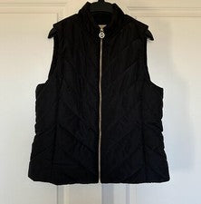 Chaqueta Chaleco Michael Kors Grande Negro Puffer Acolchado MK Charm Para Mujer, Precio de venta sugerido por el